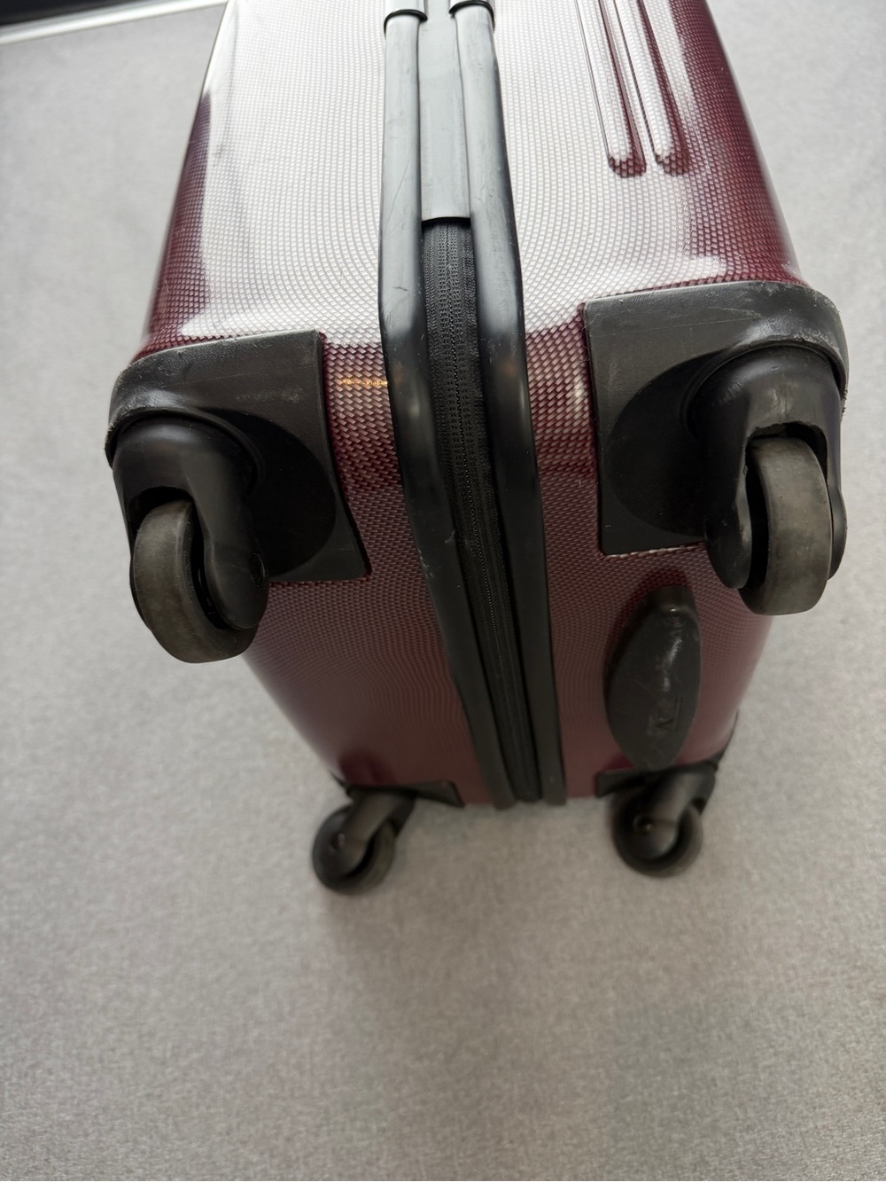 Tumi Vapor Extended Carry On Trip Packing Case Hard Shell Luggage - Picture 10 of 15